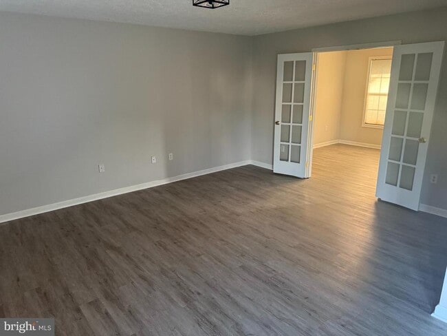 Building Photo - 307 Dinali Dr