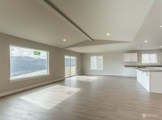 Building Photo - New Construction Three Bedroom Two Bath Be...