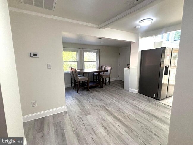 Building Photo - 310 Frazer Pl