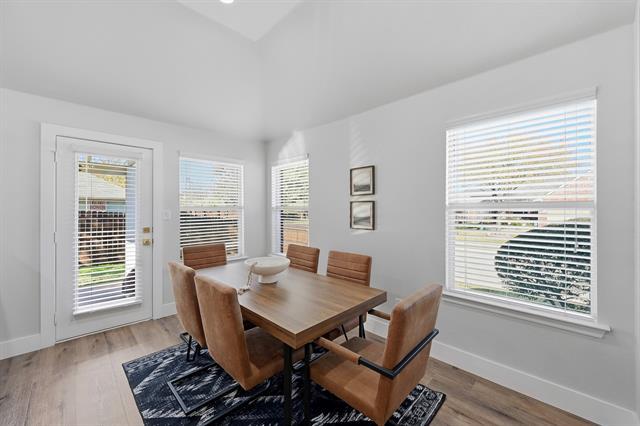 Building Photo - 3321 Versante Dr