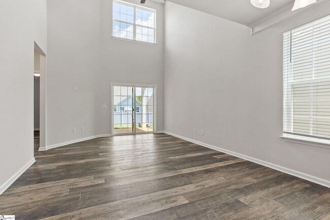 Building Photo - 829 Appleby Dr