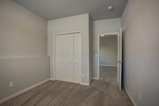 Building Photo - 434 Hanson Rd