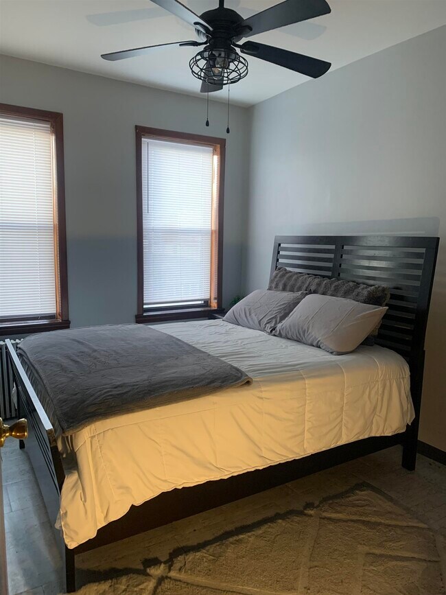 Building Photo - 90 Williams Ave