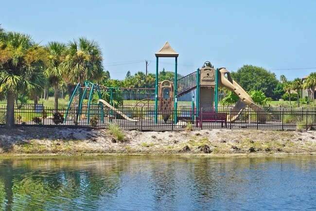 Building Photo - 374 Point Lobos Dr