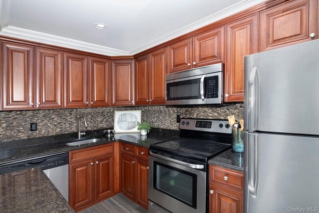 Building Photo - 28 Watergate Ln