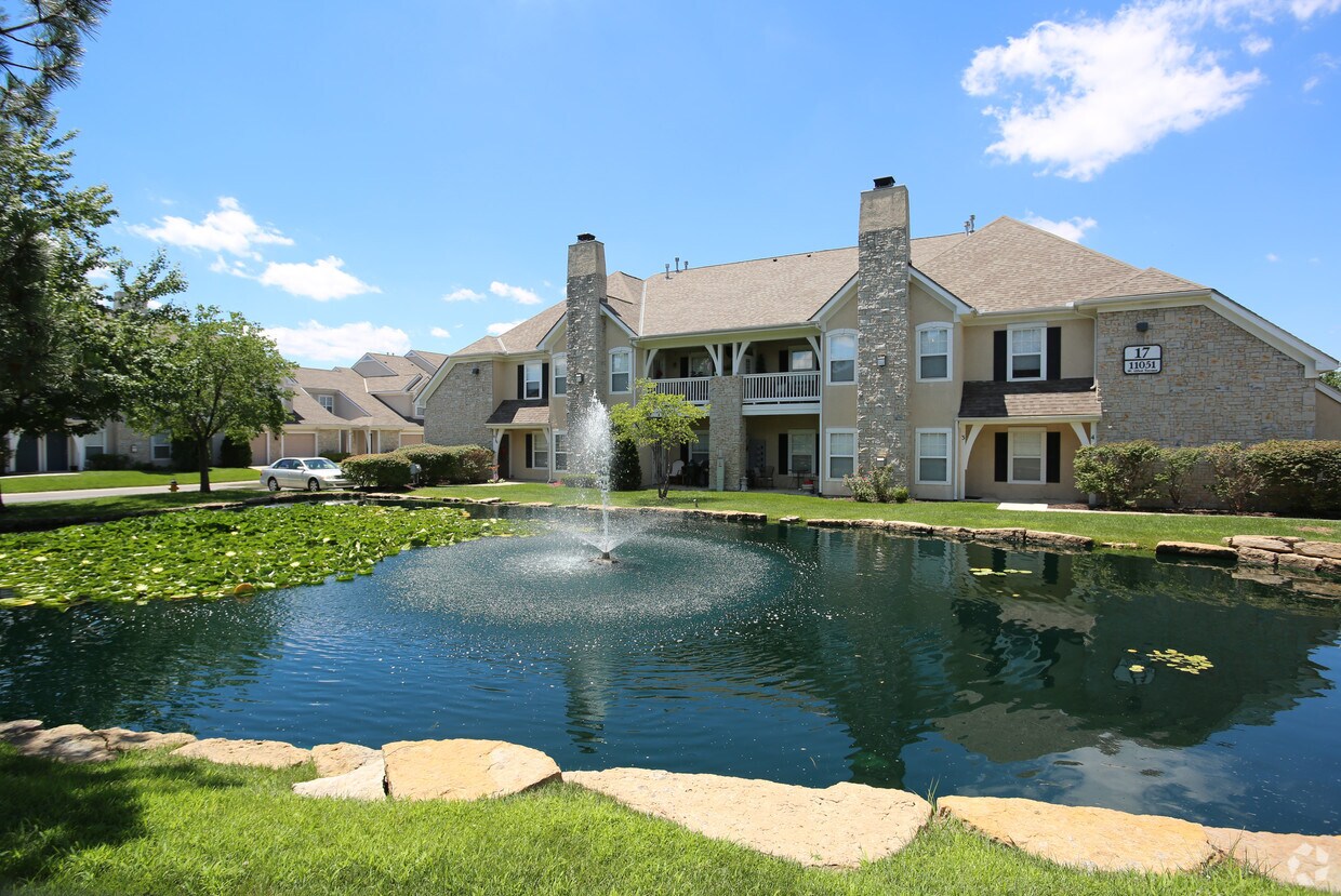 Bradford Pointe - Overland Park, KS 