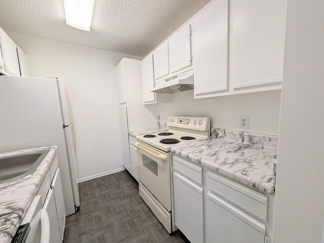 Building Photo - Charming 1 Bedroom / 1 Bathroom Condo – Pompano Beach