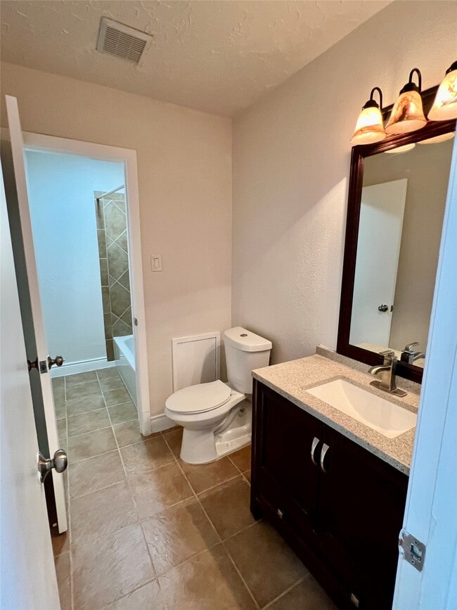 Building Photo - 12110 Murr Way