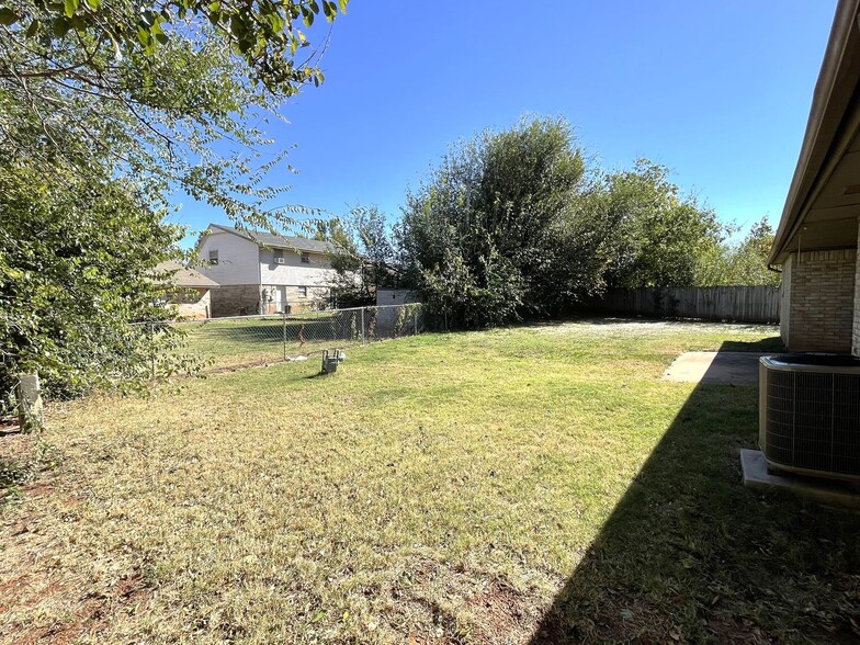 Building Photo - 5328 Coble St