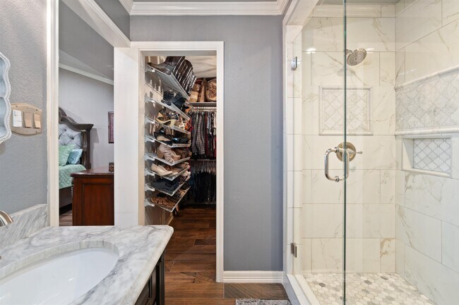 Building Photo - 115 Gyna Dr