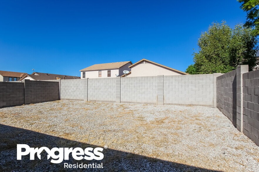 Building Photo - 11834 W Corrine Dr