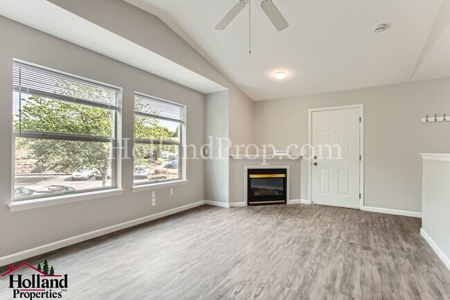 Building Photo - Charming Studio for Lease, Bright, Cozy & ...