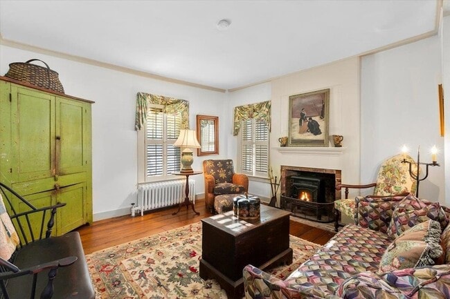 Building Photo - 3436 Main St