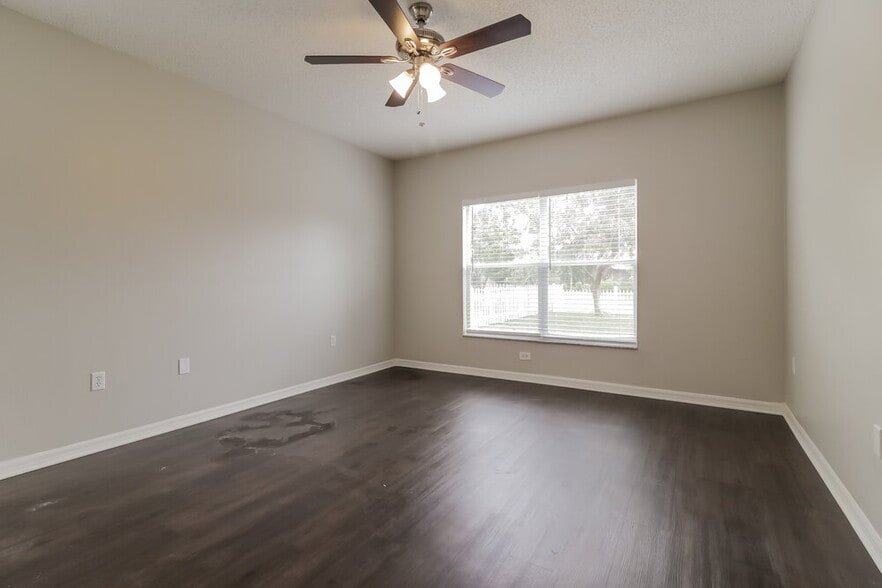 Building Photo - 3215 Abiaka Dr