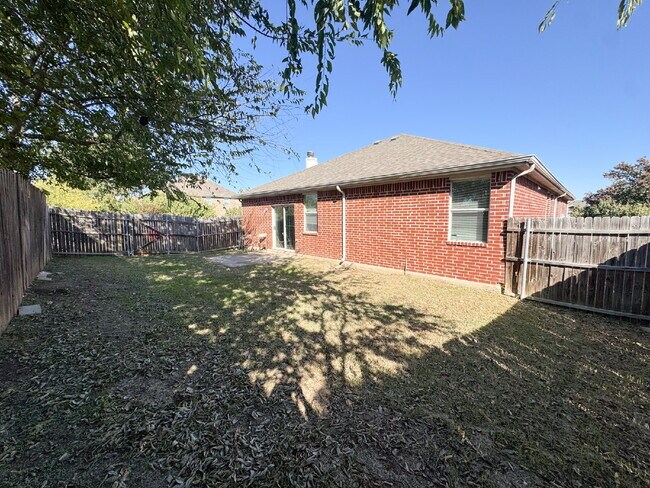 Building Photo - 4 Bedroom, 2 Bath House on Corner Lot in Crowley