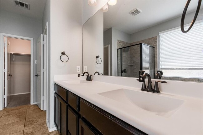 Building Photo - 19701 Drifting Meadows Dr