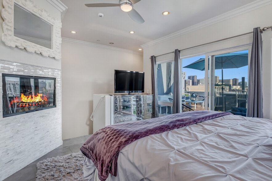 Building Photo - 145 W Hawthorn St