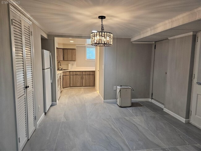 Building Photo - 43 Hartman Hill Rd