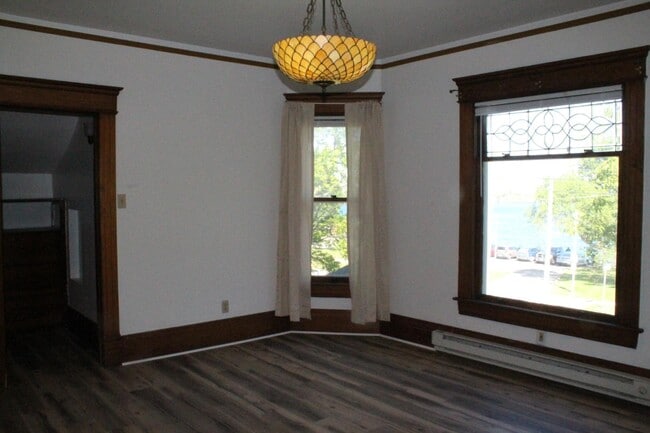 Building Photo - 3803 Military St