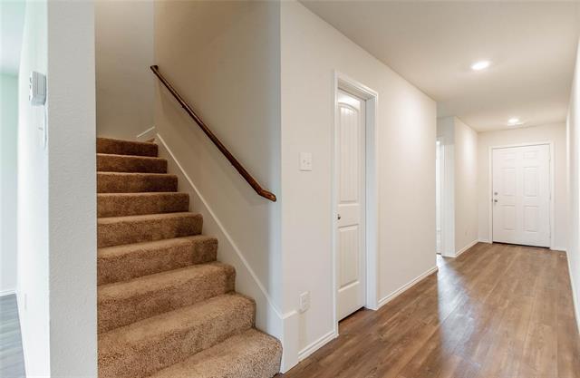 Building Photo - 305 Laurenbrooke Dr
