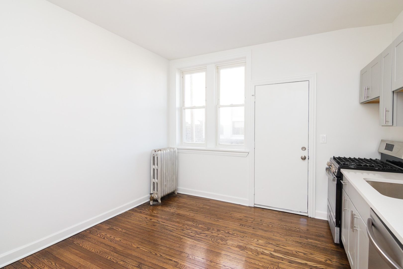 Interior Photo - Lakewood
