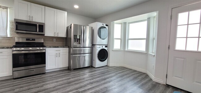 Building Photo - 13810 Overbrook Ln