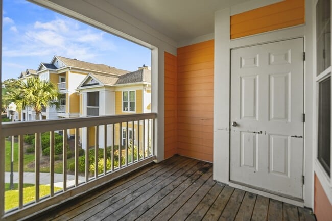 Building Photo - 1127 Rosewood Ln