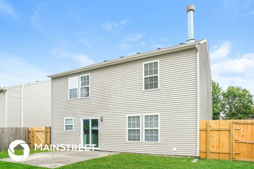 Building Photo - 5706 N Plymouth Ct
