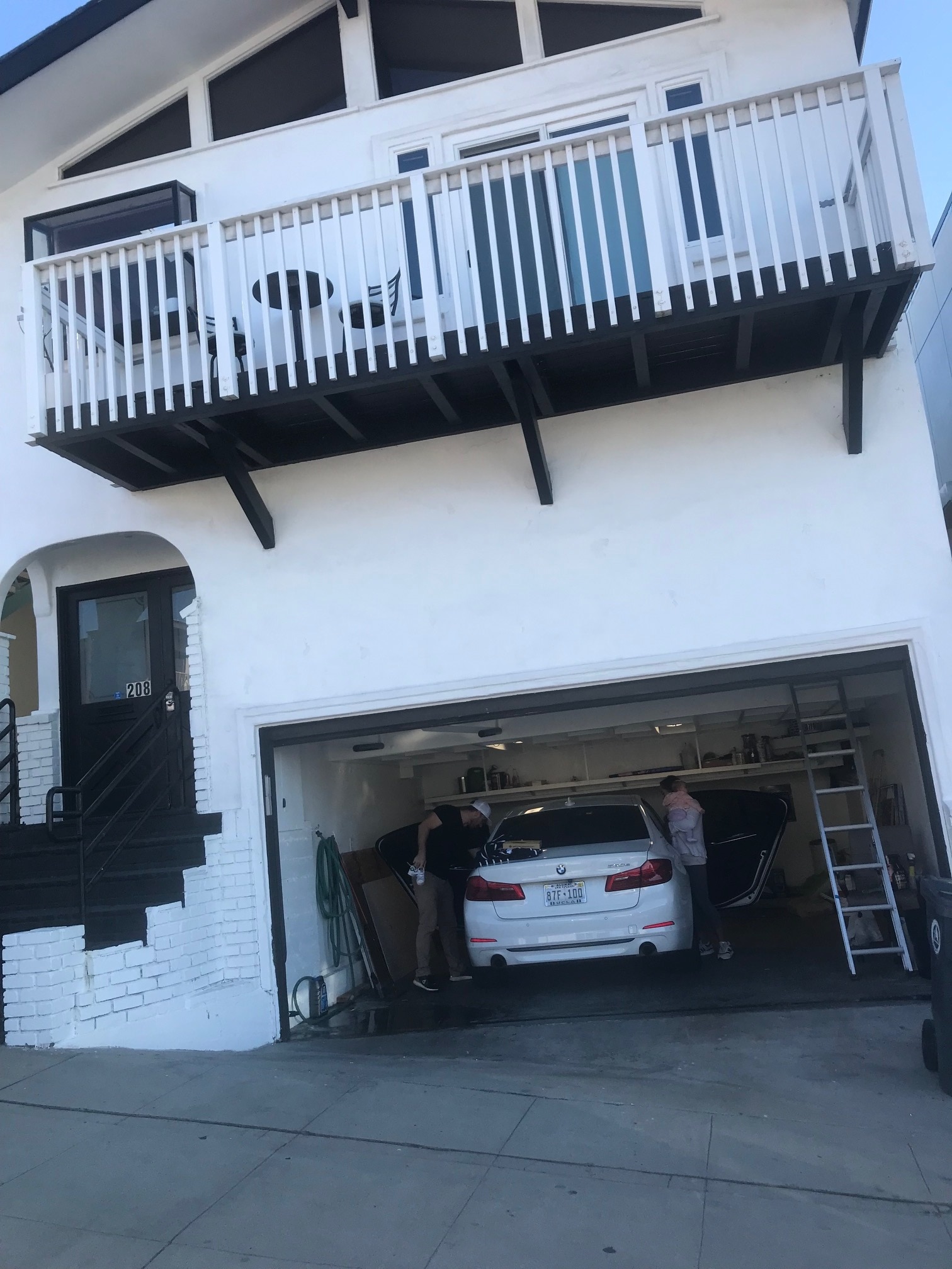 Building Photo - 208 Marine Ave