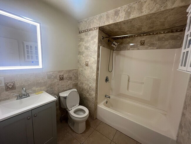 Primary Photo - 207 Liberty St