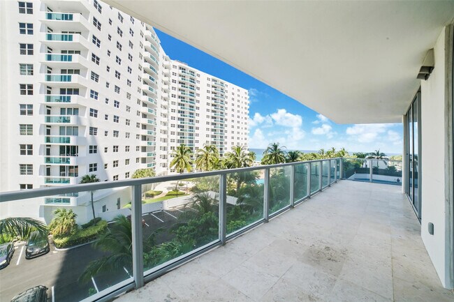 Building Photo - 3101 S Ocean Dr