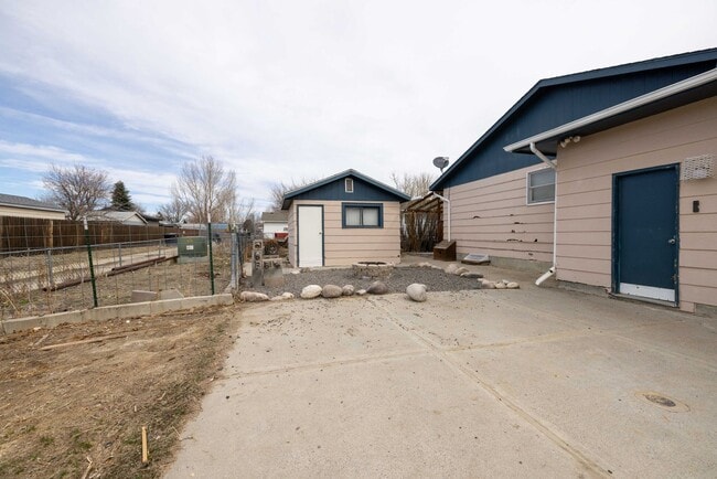 Building Photo - Large updated 4 bedroom 3 bath home in Laurel