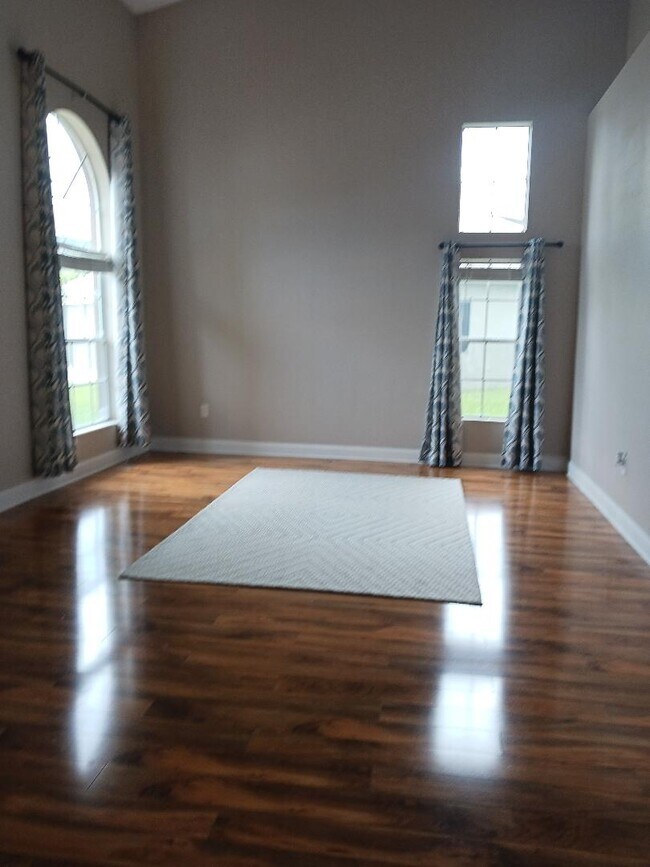 Building Photo - 2012 Fern Ridge Ct