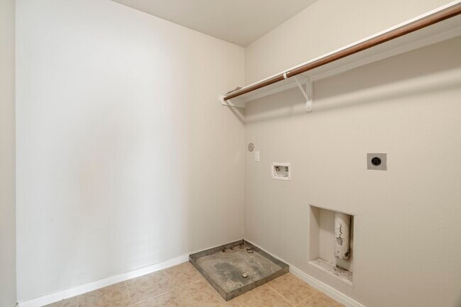 Building Photo - 914 Canyon Hill Ln