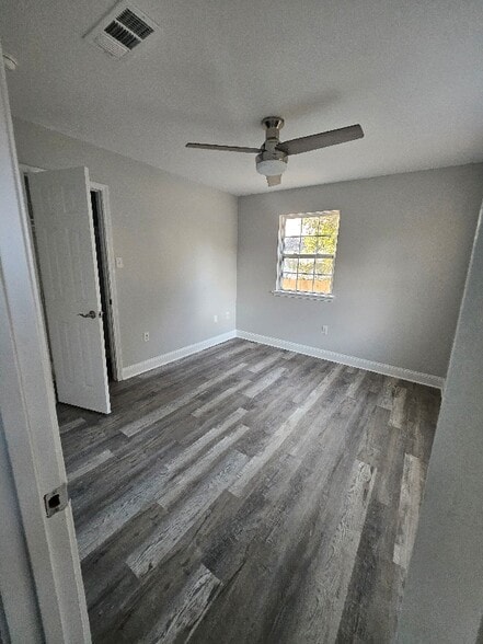 Building Photo - 8311 Oleander St