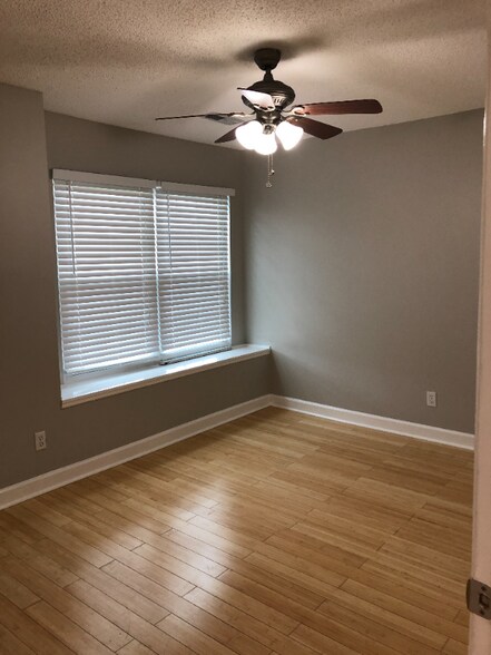 Building Photo - 226 Knox Creek Trail NW