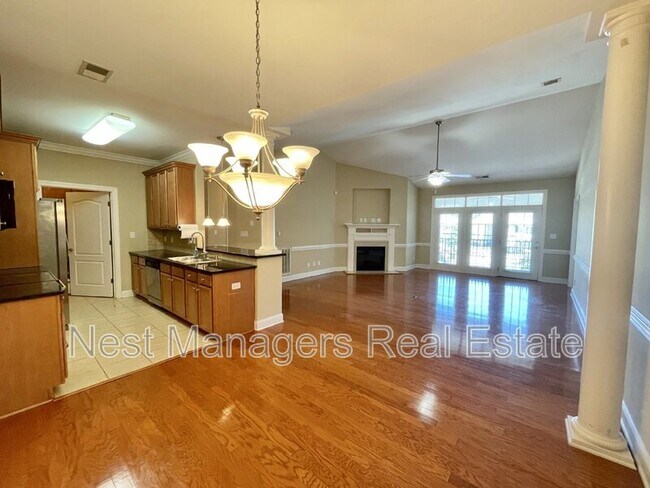 Building Photo - 1931 Dante Ln