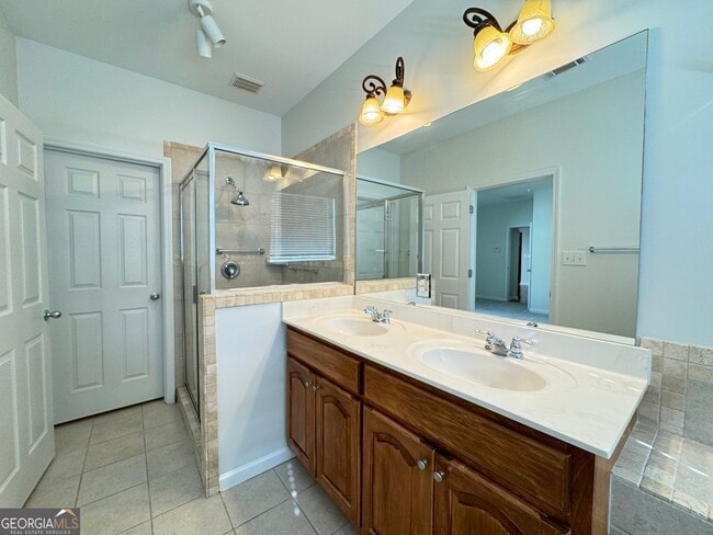 Building Photo - 212 Turnbridge Cir