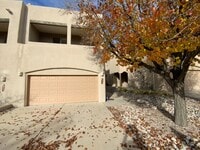 Building Photo - 3 Bedroom Townhome Available Near Wyoming Blvd NE & Paseo Del Norte Blvd NE!