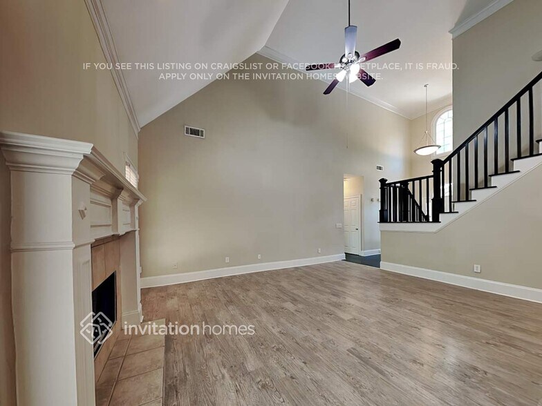 Building Photo - 14 Whitegrass Ct