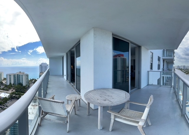 Building Photo - 4010 S Ocean Dr