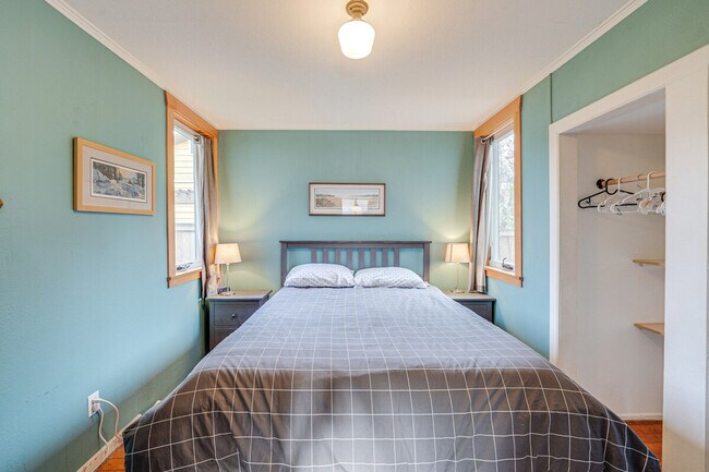 Building Photo - 2323 Elizabeth St