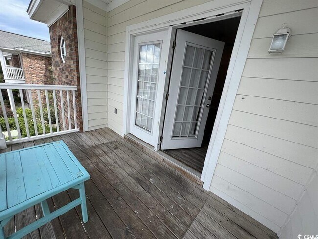 Building Photo - 2057 Silvercrest Dr