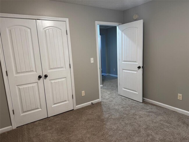 Building Photo - 9133 Saw Tooth Loop