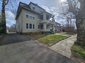 Building Photo - 106 Sea St
