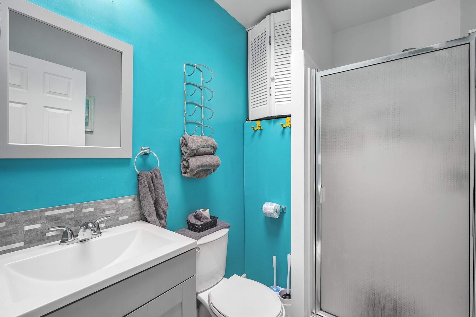 Building Photo - 104 W Leon Ln