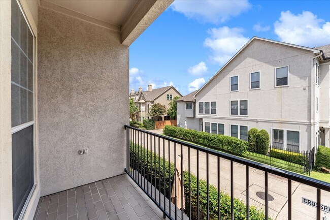 Building Photo - 447 N Gate Stone
