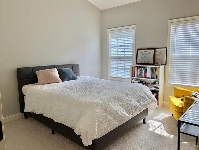 Building Photo - 2465 Magnolia Ridge Dr