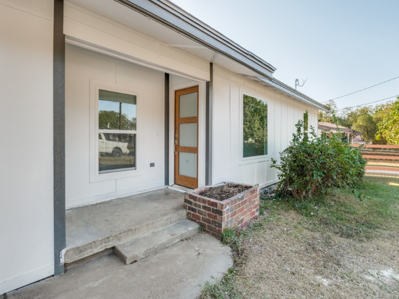 Building Photo - 4516 Idaho Ave
