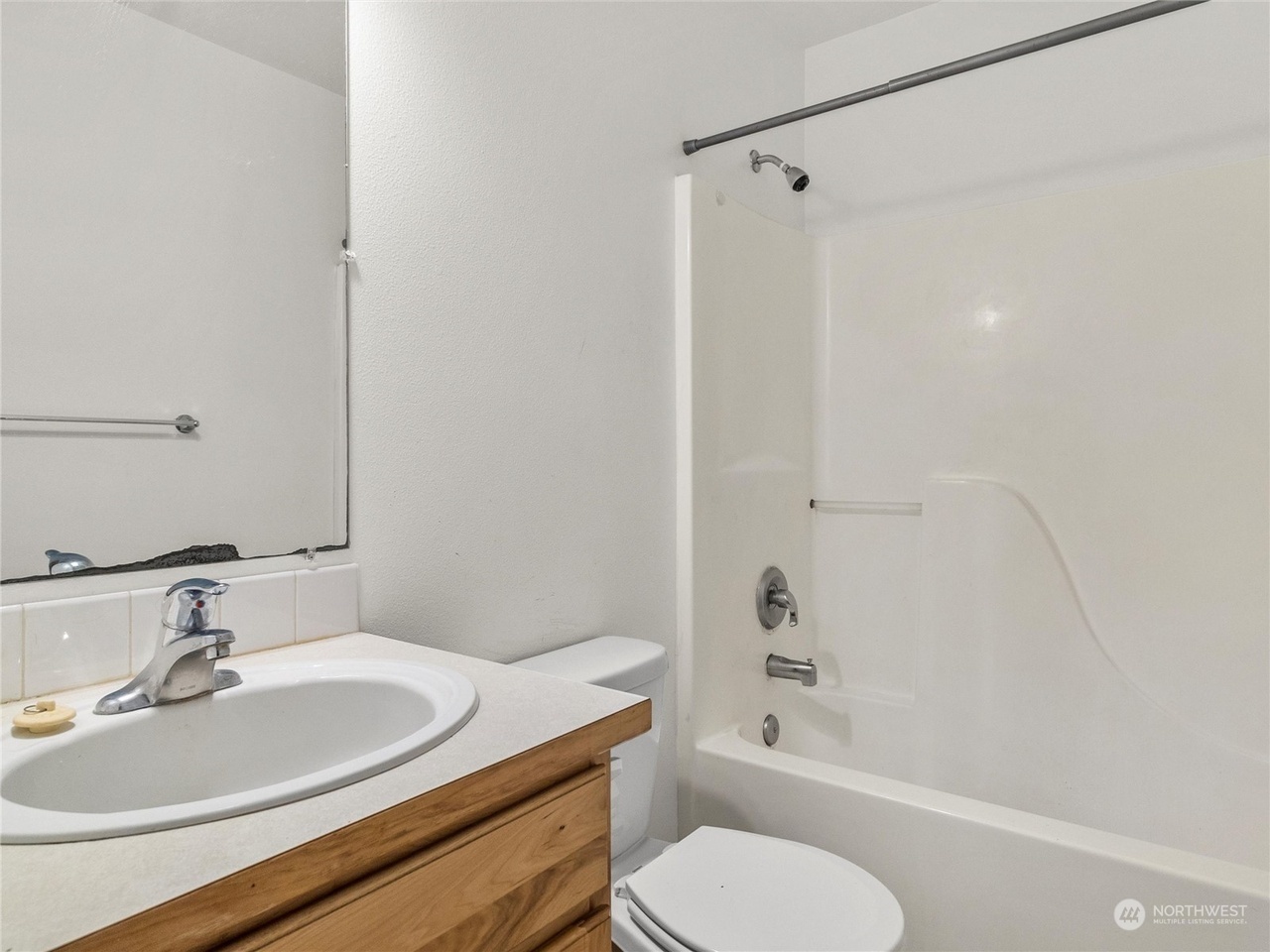 Shared bathroom - 2411 Conger Ave NW